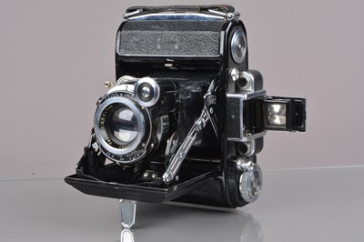 Lot 119 - A Zeiss Ikon Super Ikonta A 531 Rangefinder Camera