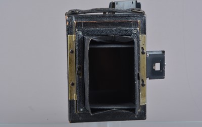 Lot 120 - A Newman and Guardia Sibyl Vitesse 2½ x 3½ Folding Plate Camera