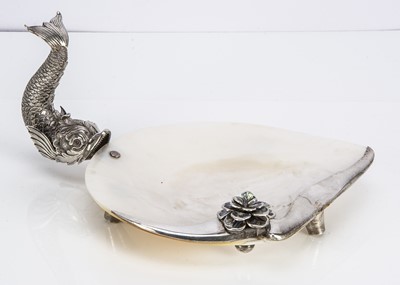 Lot 387 - A modern silver and mother of pearl shell dish