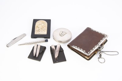 Lot 388 - Several modern small silver items