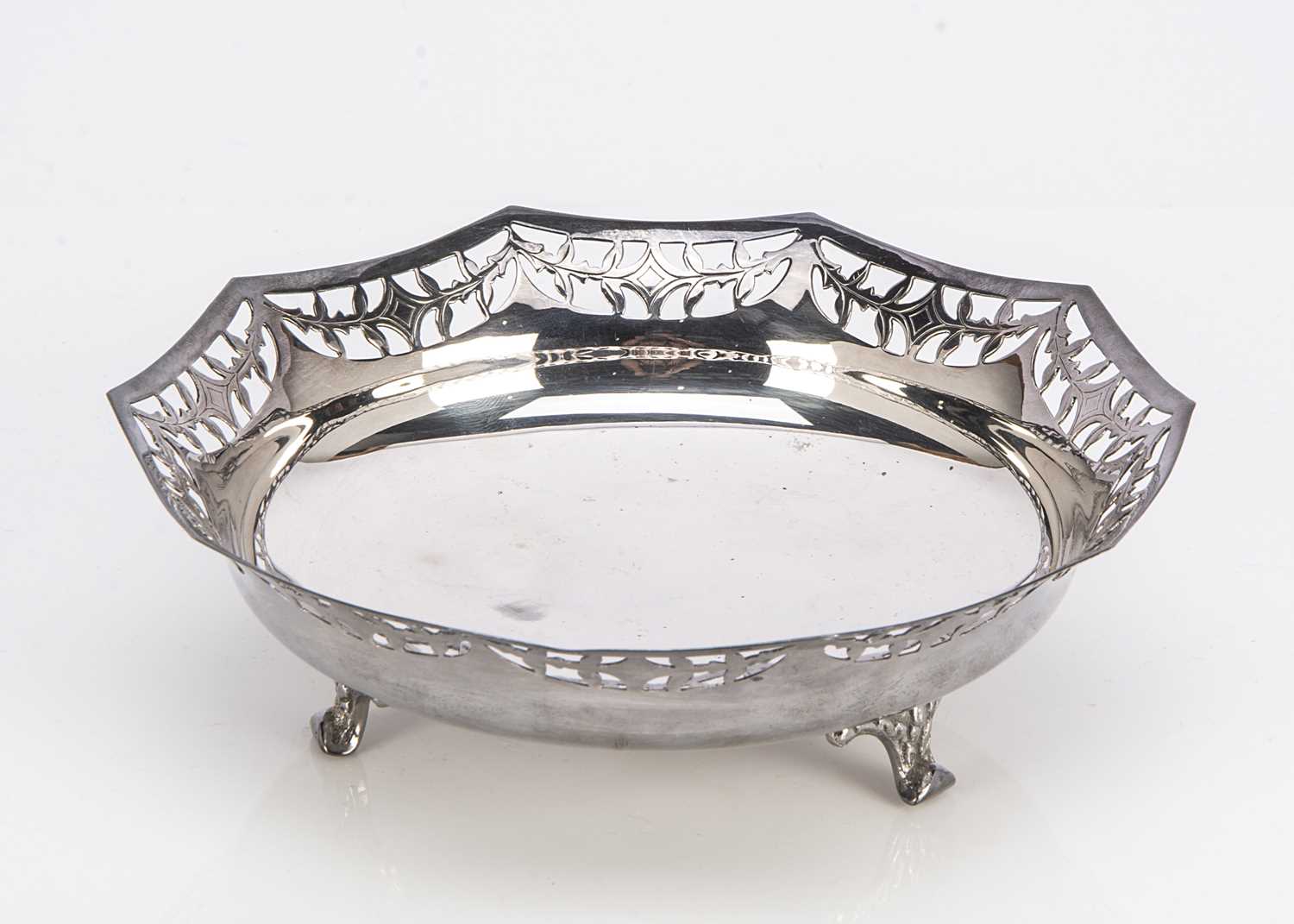 Lot 393 - A modern silver bon bon dish from Alexander Clark Co Ltd