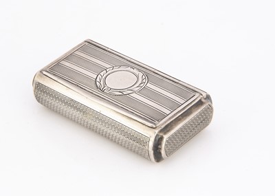 Lot 436 - A late 19th century French silver snuff box