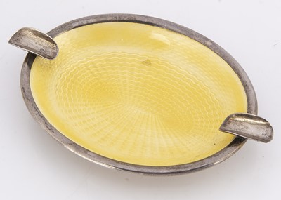 Lot 444 - An Art Deco period yellow enamelled ashtray