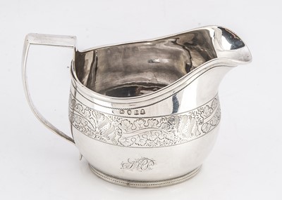 Lot 465 - A George III silver milk jug