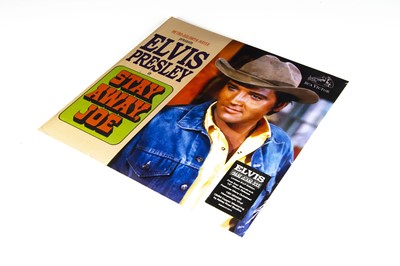 Lot 35 - Elvis Presley LP
