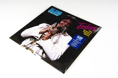 Lot 135 - Elvis Presley LP