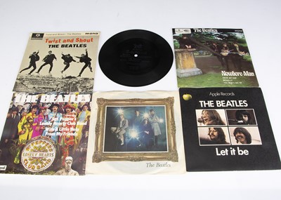 Lot 159 - Beatles Singles / EPs