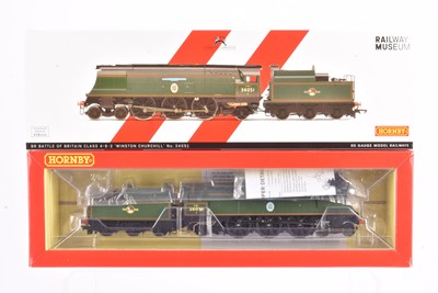 Lot 207 - Hornby for National Railway Museum 00 Gauge R3866 BR green Battle of Britain Class 34051 'Winston Churchill'