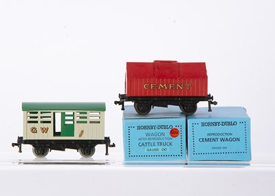 Lot 383 - Limited Edition Hornby Dublo 00 Gauge 3-Rail GW wagons built by Bran Huxley in the style of Hornby 0 Gauge