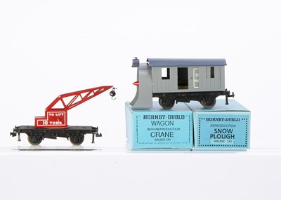 Lot 387 - Limited Edition Hornby Dublo 00 Gauge 3-Rail wagons built by Bran Huxley in the style of Hornby 0 Gauge