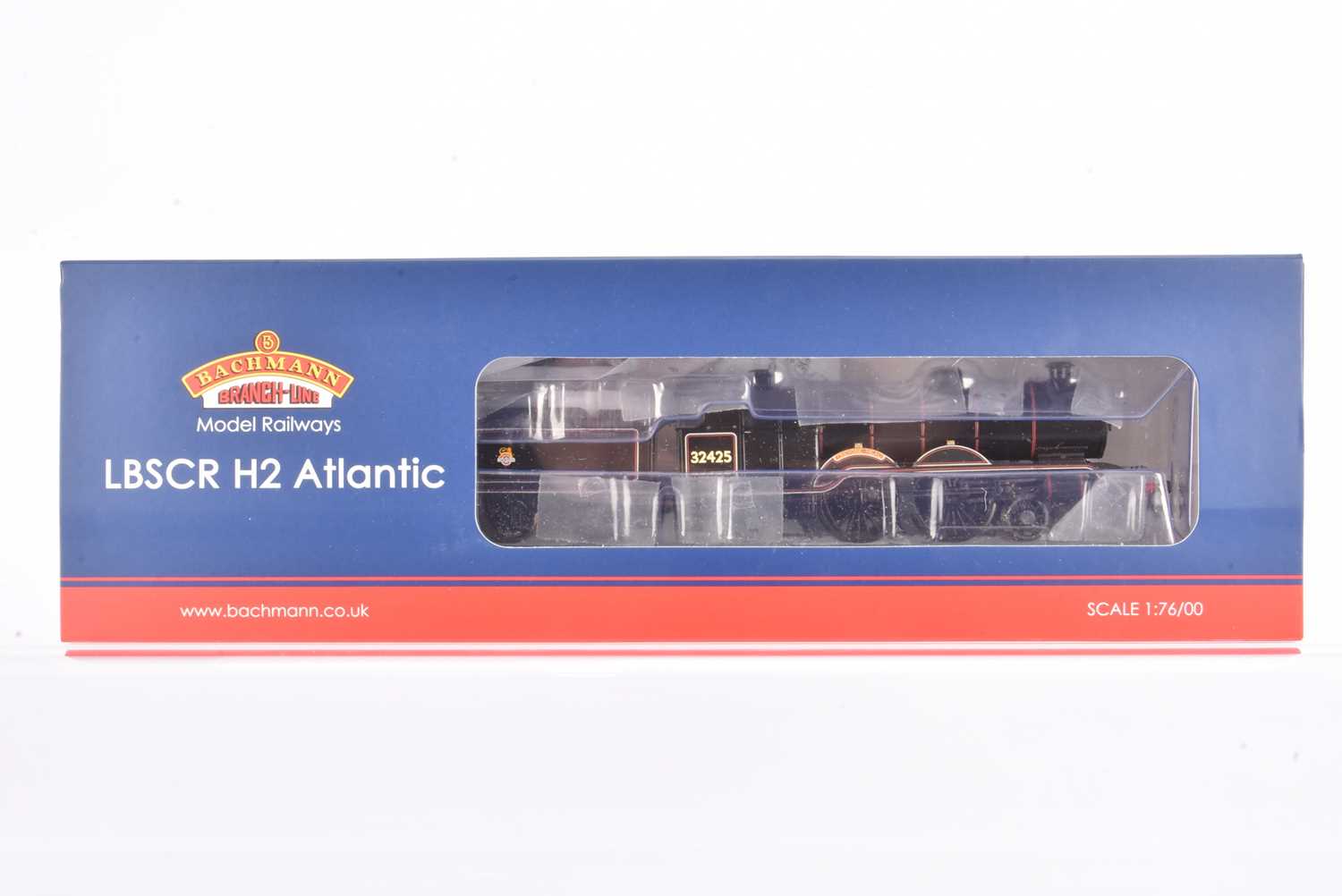 Lot 450 - Bachmann 00 Gauge 31-921a BR black LBSC H2 Atlantic 32424 'Trevose Head' Locomotive and Tender