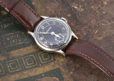 Lot 81 - A vintage Jaeger-LeCoultre manual wind chromed mid size wristwatch