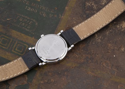 Lot 91 - A late 20th century Bvlgari quartz stainless steel wristwatch