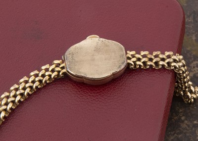 Lot 100 - A c1960s Accurist 9ct gold lady's wristwatch
