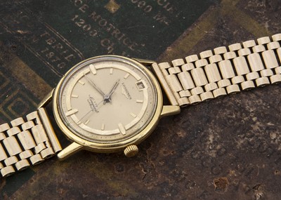 Lot 102 - A late 1950s Longines Conquest Automatic 18ct gold cased gentleman's wristwatch