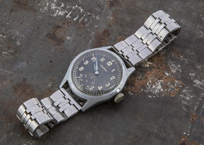 Lot 112 - A WWII period Phenix military style wristwatch