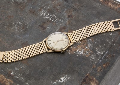 Lot 114 - A late 1960s Longines manual wind 9ct gold cased wristwatch