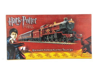 Lot 250 - Hornby 00 Gauge R1067 Harry Potter and The Goblets of Fire Train Set