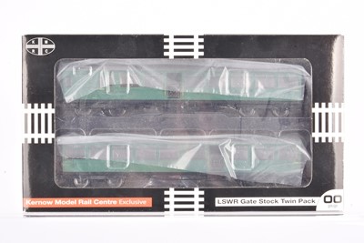 Lot 517 - Kernow 00 Gauge K1004 LSWR Gate Stock in BR SR green