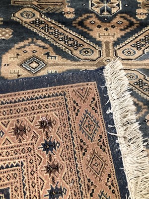 Lot 33 - A woollen Persian rug