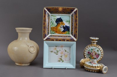 Lot 193 - An assorted collection of ceramics