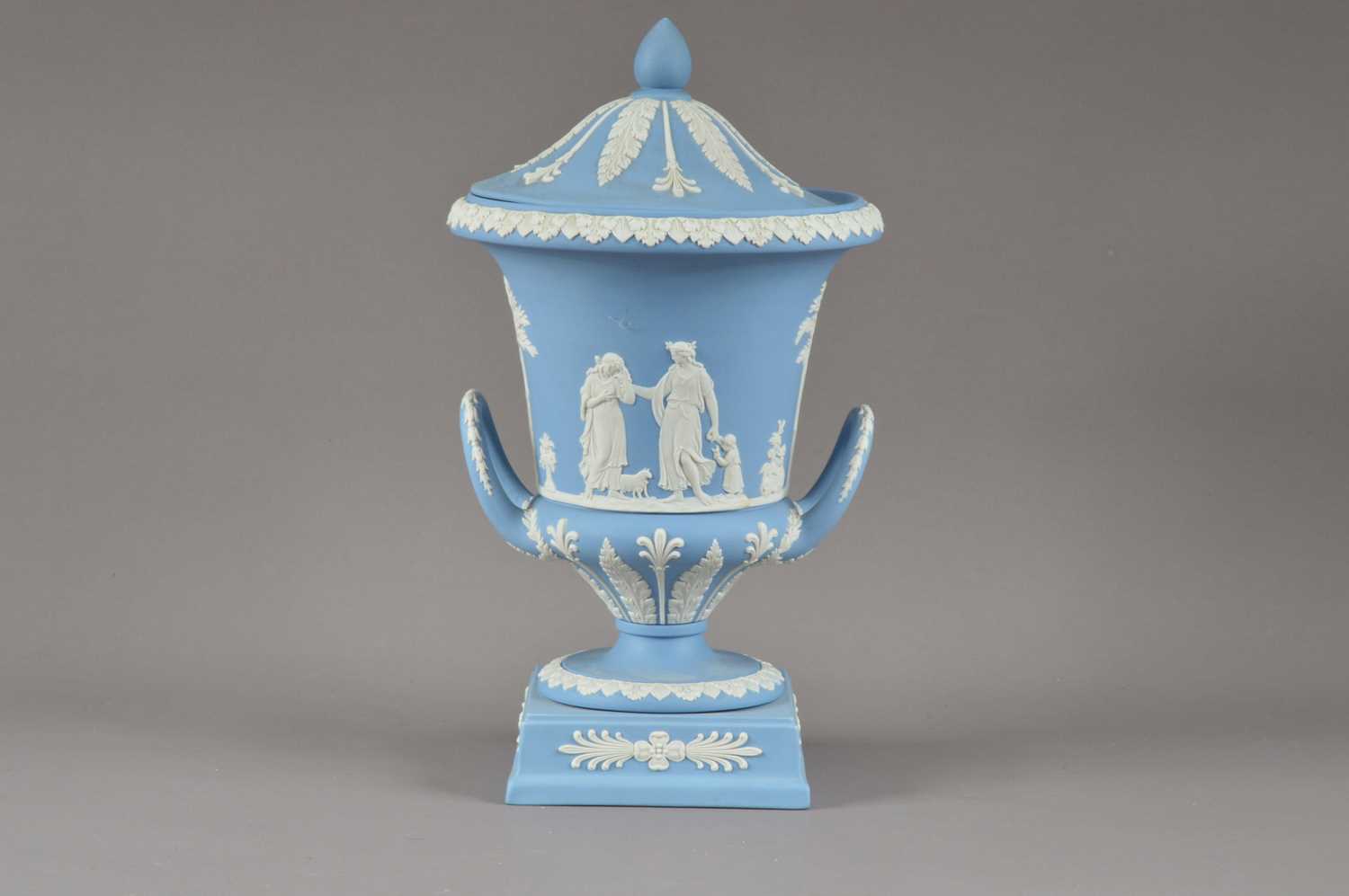 Lot 198 - A circa 1970's Wedgwood jasperware twin