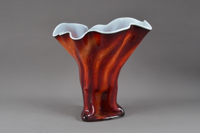 Lot 227 - A 20th century art glass shaped vase/centre-piece