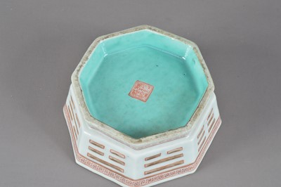 Lot 277 - A Chinese octagonal bowl