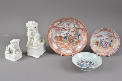 Lot 301 - A collection of Chinese ceramics