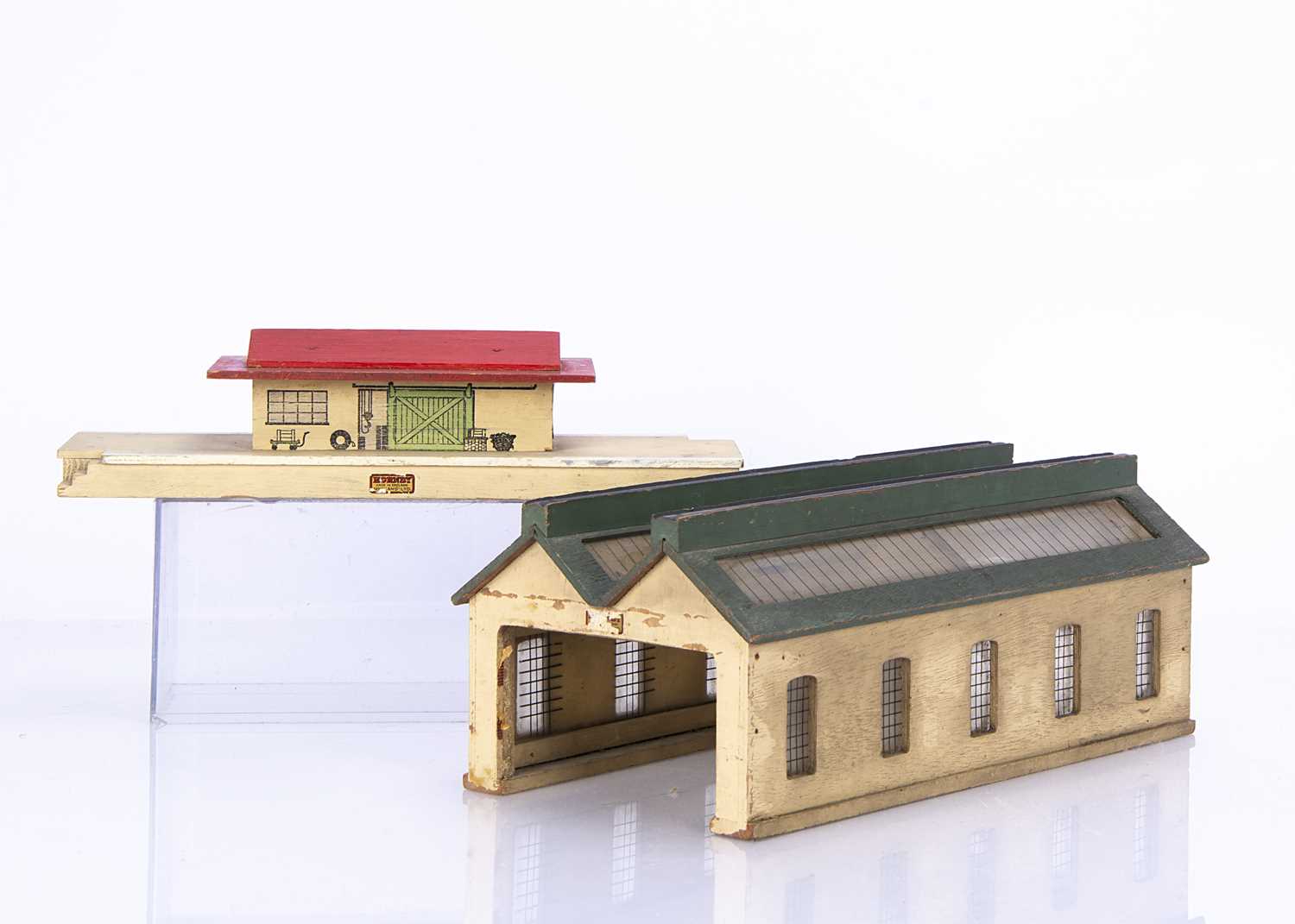 Lot 282 - Hornby-Dublo pre-war 00 Gauge wooden Engine Shed and Goods Depot