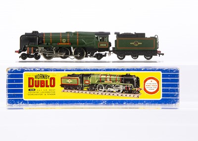 Lot 287 - Late issue Hornby-Dublo 00 Gauge 3-Rail 3235 BR green West Country Class 34042 'Dorchester' Locomotive and tender