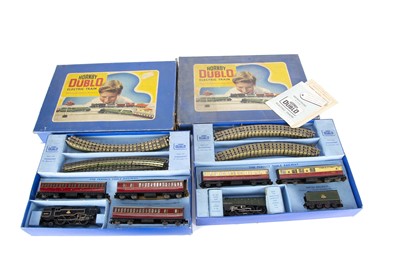 Lot 305 - Hornby-Dublo 00 Gauge 3-Rail Passenger Train Sets