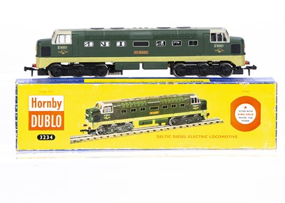 Lot 323 - Hornby-Dublo 00 Gauge 3-Rail 3234 BR two tone green Deltic Diesel Class Locomotive D9001 'St Paddy'