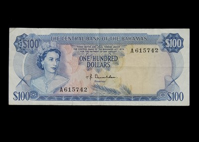 Lot 1 - Bahamas 100 Dollars banknote