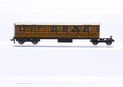 Lot 335 - Hornby-Dublo 00 Gauge LNER  Teak Brake third articulated Coach with articulated bogie