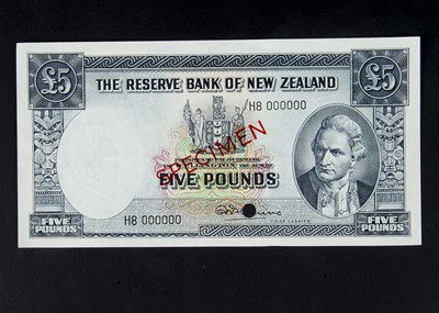 Lot 126 - Specimen Bank Note:  The Reserve Bank of New Zealand specimen 5 Pounds