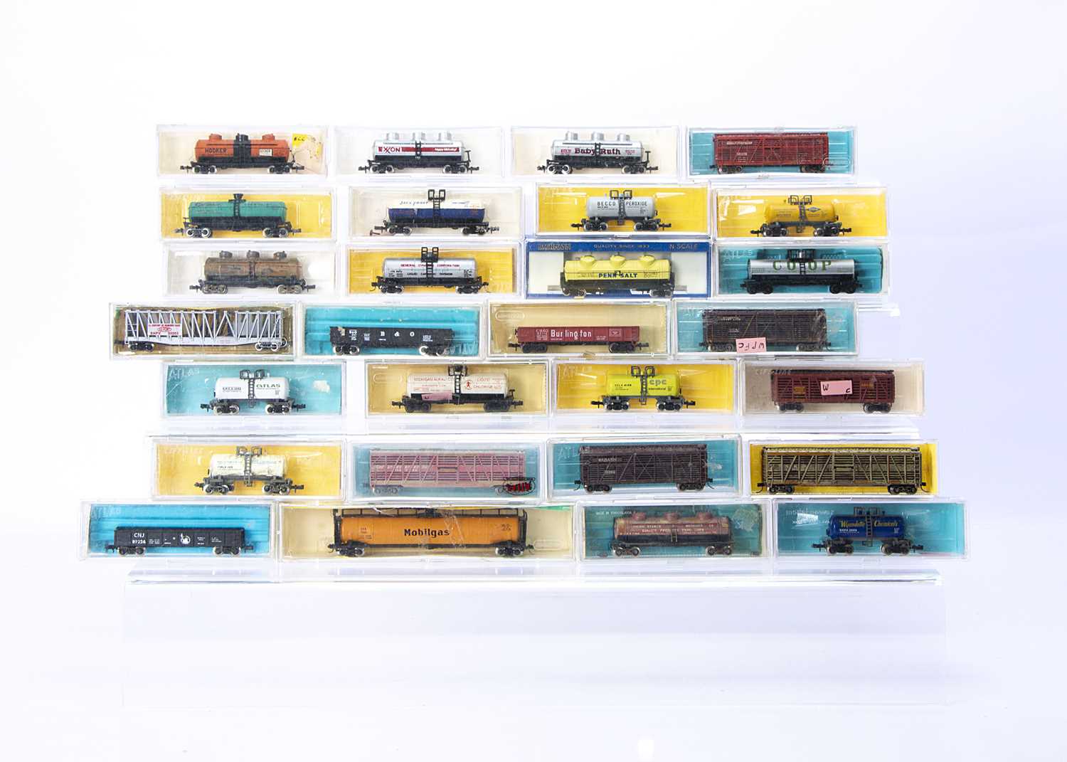 Lot 107 - American Outline N Gauge Freight Cars