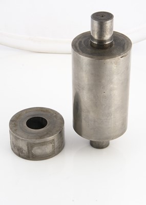Lot 314 - A small Steel cylinder