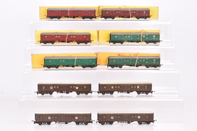 Lot 131 - Tri-ang TT Gauge BR maroon and green and repainted GW Utility Vans