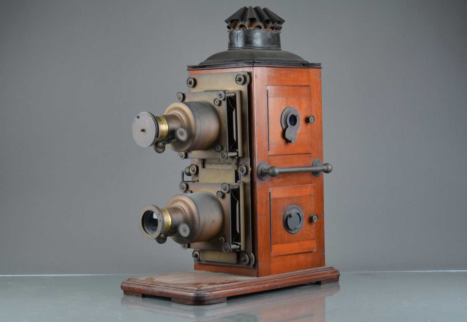 Lot 35 - A late 19th Century mahogany and brass Biunial Magic Lantern