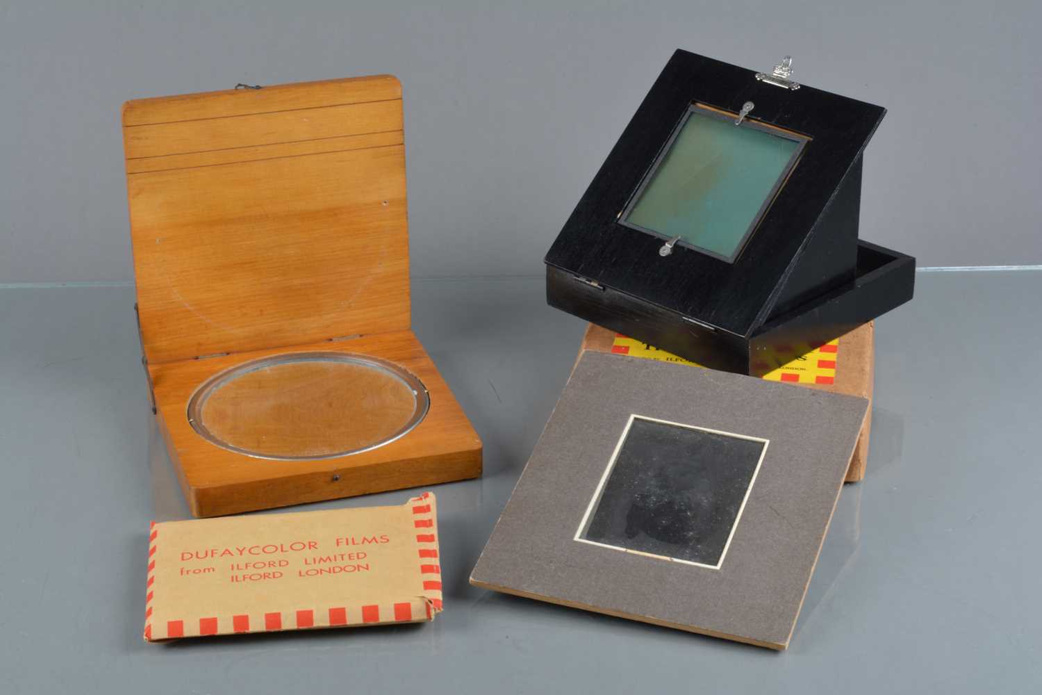 Lot 87 - 'Viewing Box For Dufaycolor Transparencies'