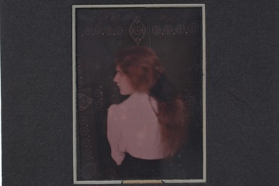 Lot 87 - 'Viewing Box For Dufaycolor Transparencies'