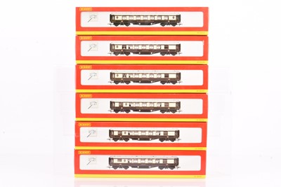 Lot 157 - Rake of six Hornby 00 Gauge Pullman Coaches with lights