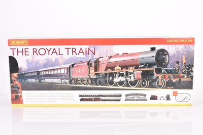 Lot 167 - Hornby 00 Gauge R1057 'The Royal Train' Train Set