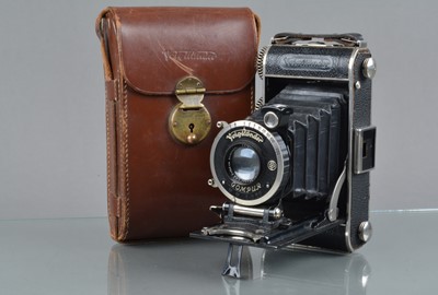 Lot 405 - A Voigtländer Inos II Folding Camera