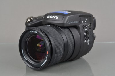 Lot 414 - A Sony Cyber-Shot DSC-R1 Digital Camera