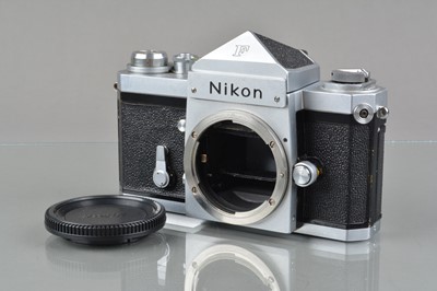 Lot 466 - A Nippon Kogaku Nikon F SLR Camera Body