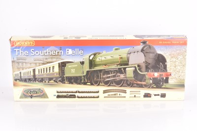 Lot 196 - Hornby 00 Gauge The Southern Belle Boxed Set Pullman Express