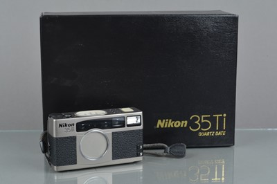 Lot 494 - A Nikon 35Ti Quartz Date Compact Camera