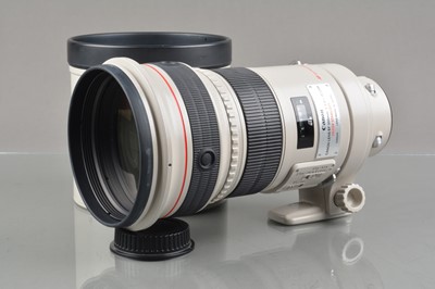 Lot 522 - A Canon EF 300mm f/2.8 L IS USM Lens